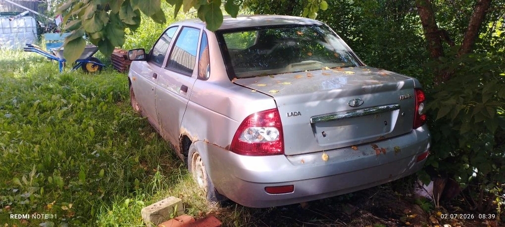 Легковой автомобиль Lada 217030