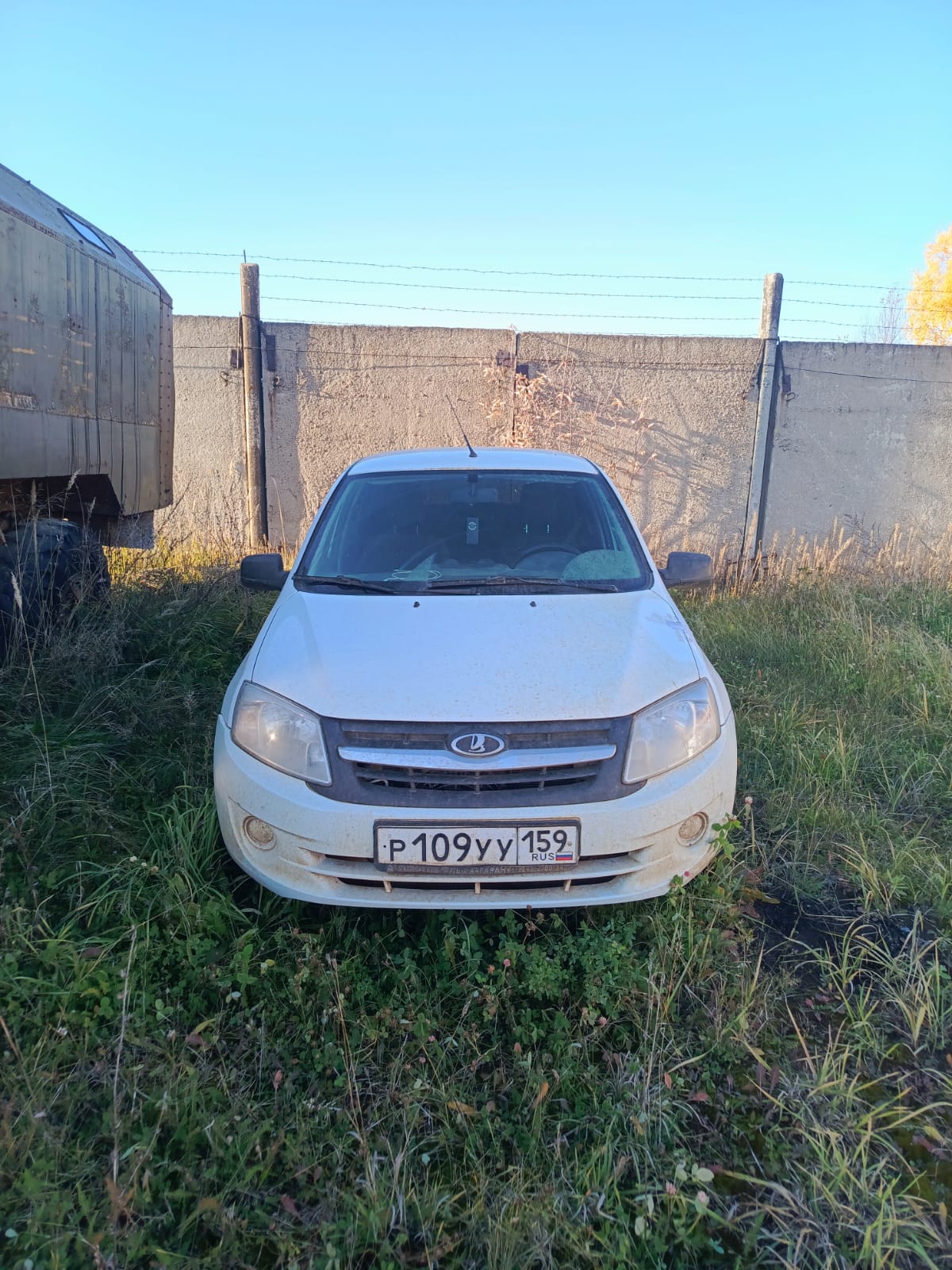 33 Автомобиля разных марок