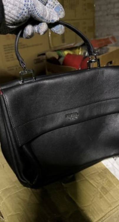 Сумки женские SAINT LAURENT, CHRISTIAN DIOR, MICHAEL KORS, PRADA, GIVENCHY, VALENTINO, CHANEL, GUCCI; в количестве 22 шт.