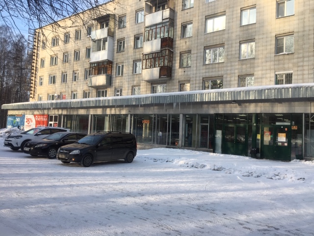 Нежилые помещения, расположенные по адресу: 634055, г. Томск, ул. 30-летия Победы, д. 7, включающие в себя: по плану 1 этажа часть помещения №32 общей площадью 35,0 кв.м.
