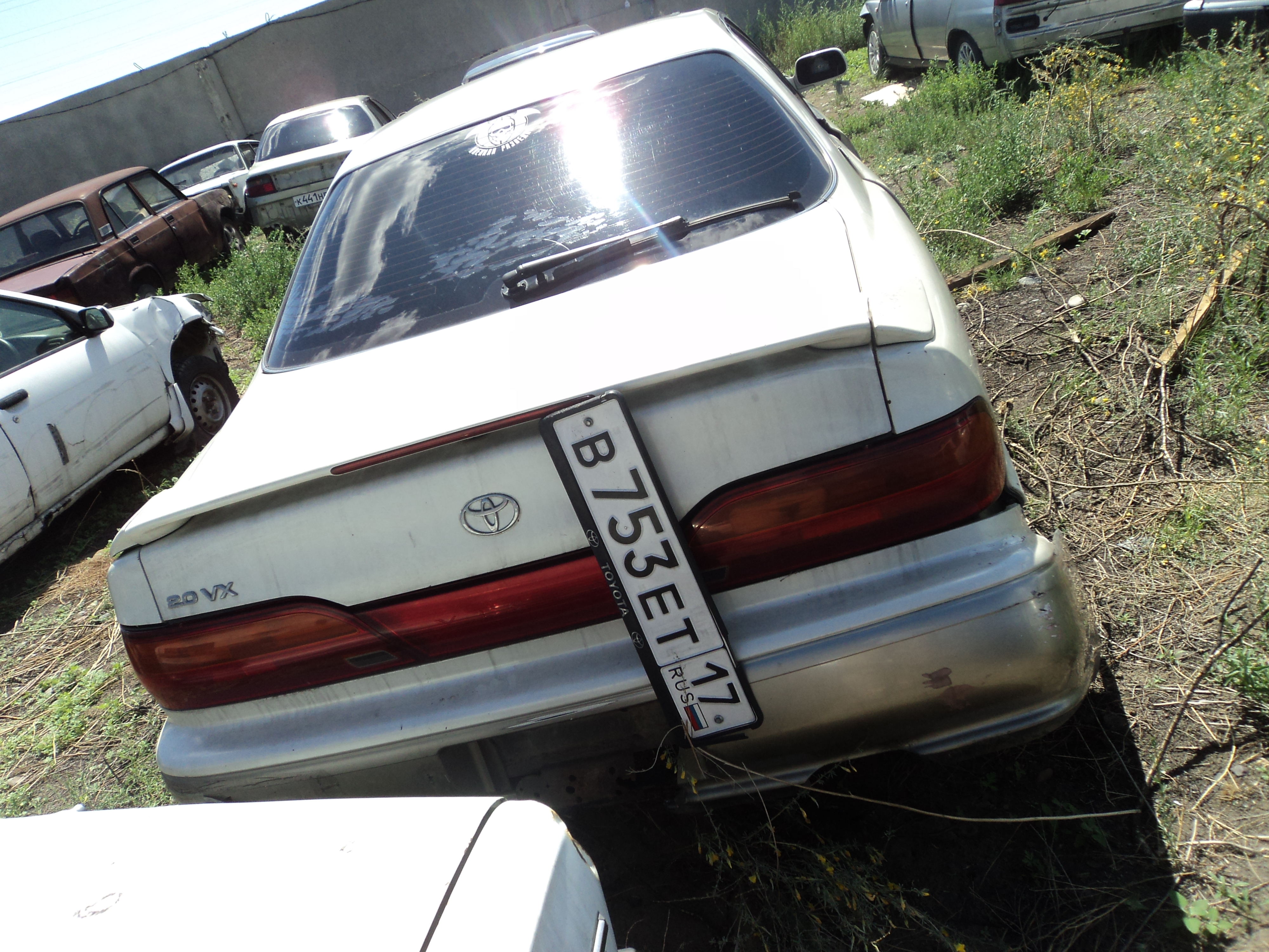 Транспортное средство марки «Toyota Vista» 1993 г.в., с государственным регистрационным номером B753ET17. (после ДТП, разбито лобовое стекло, повреждена передняя часть)