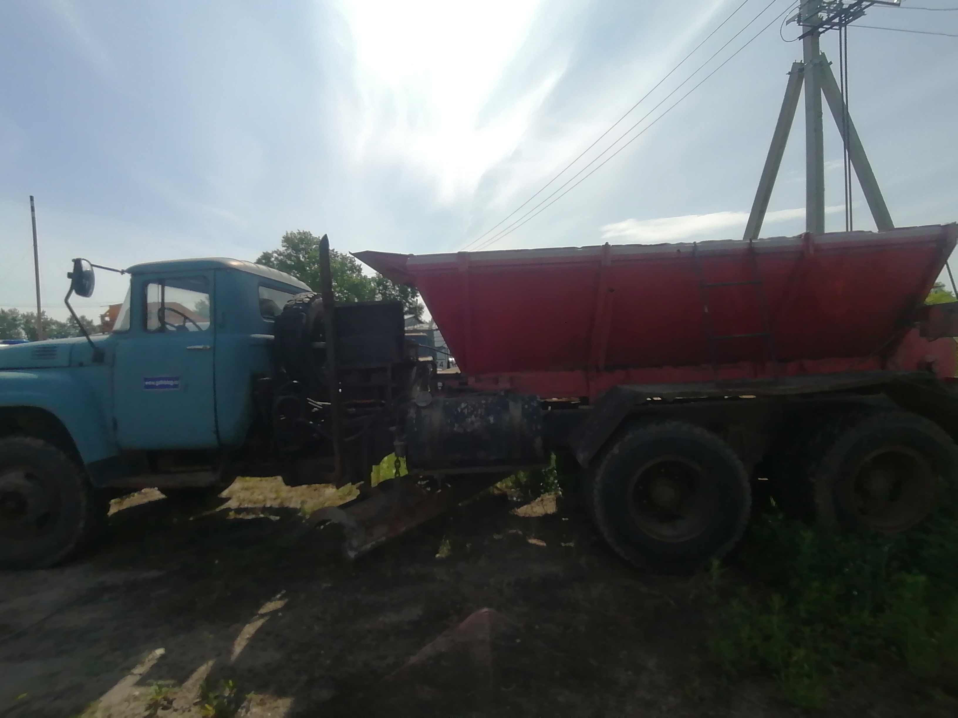 Автомобиль спец. пескоразбрасыватель ЗИЛ133ГЯЗД403, год выпуска 1987