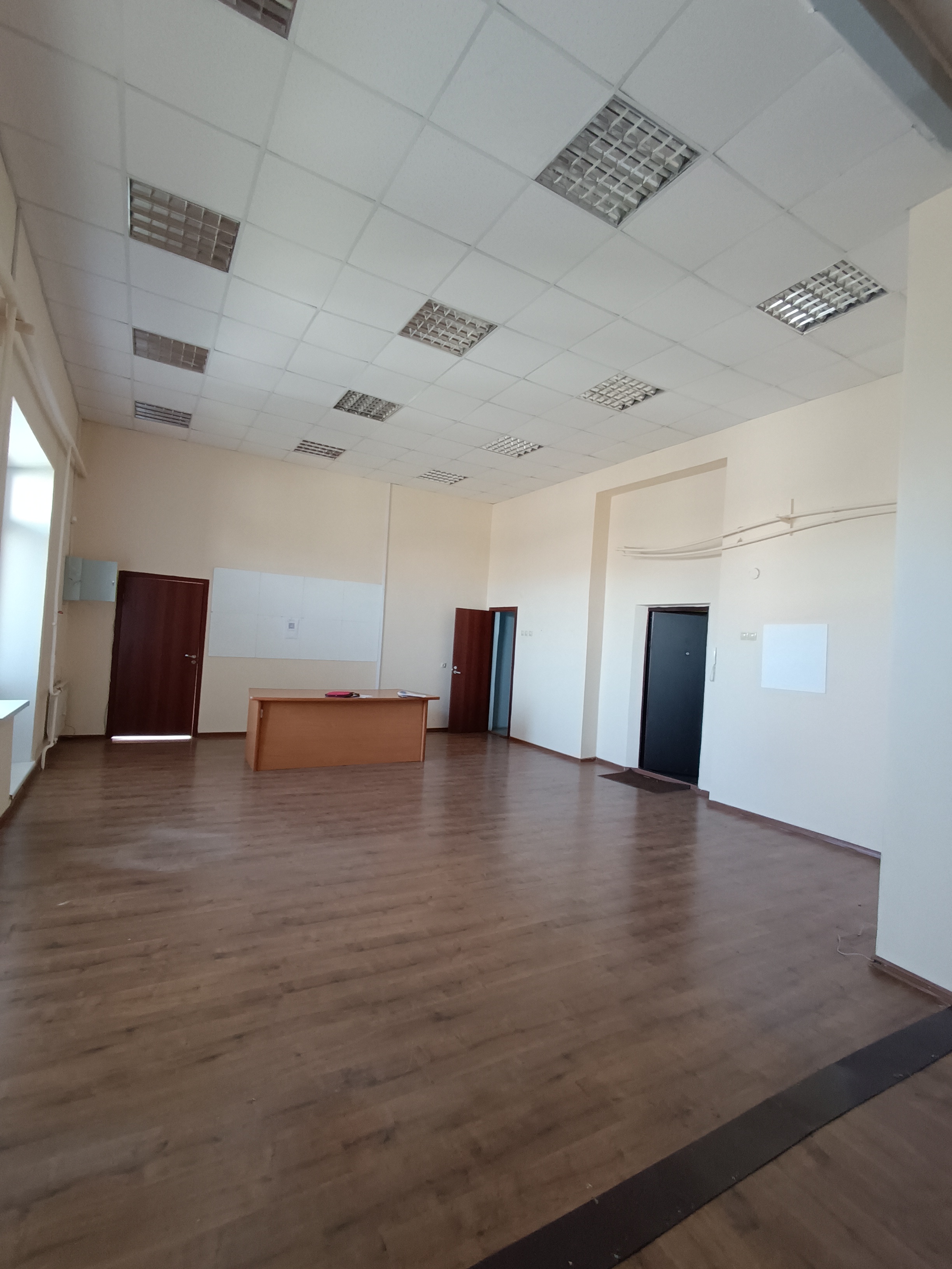 Челябинская область, г. Магнитогорск, ул. Ворошилова, д. 13/1, нежилое помещение №4