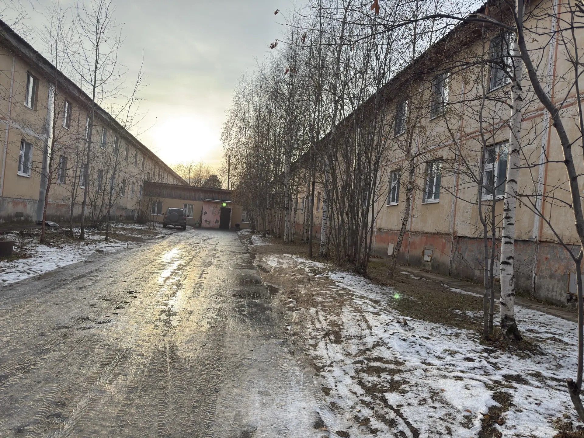 Право заключения договора аренды муниципального имущества на нежилые помещения, назначение: для временного проживания расположенного по адресу: Ямало-Ненецкий автономный округ, г. Муравленко, ул. Ленина д.53, нежилые помещения №34,35,36,37,38,39,40,41,42,43,44,45,1,6,7,8 общей площадью 292,68 кв.м.