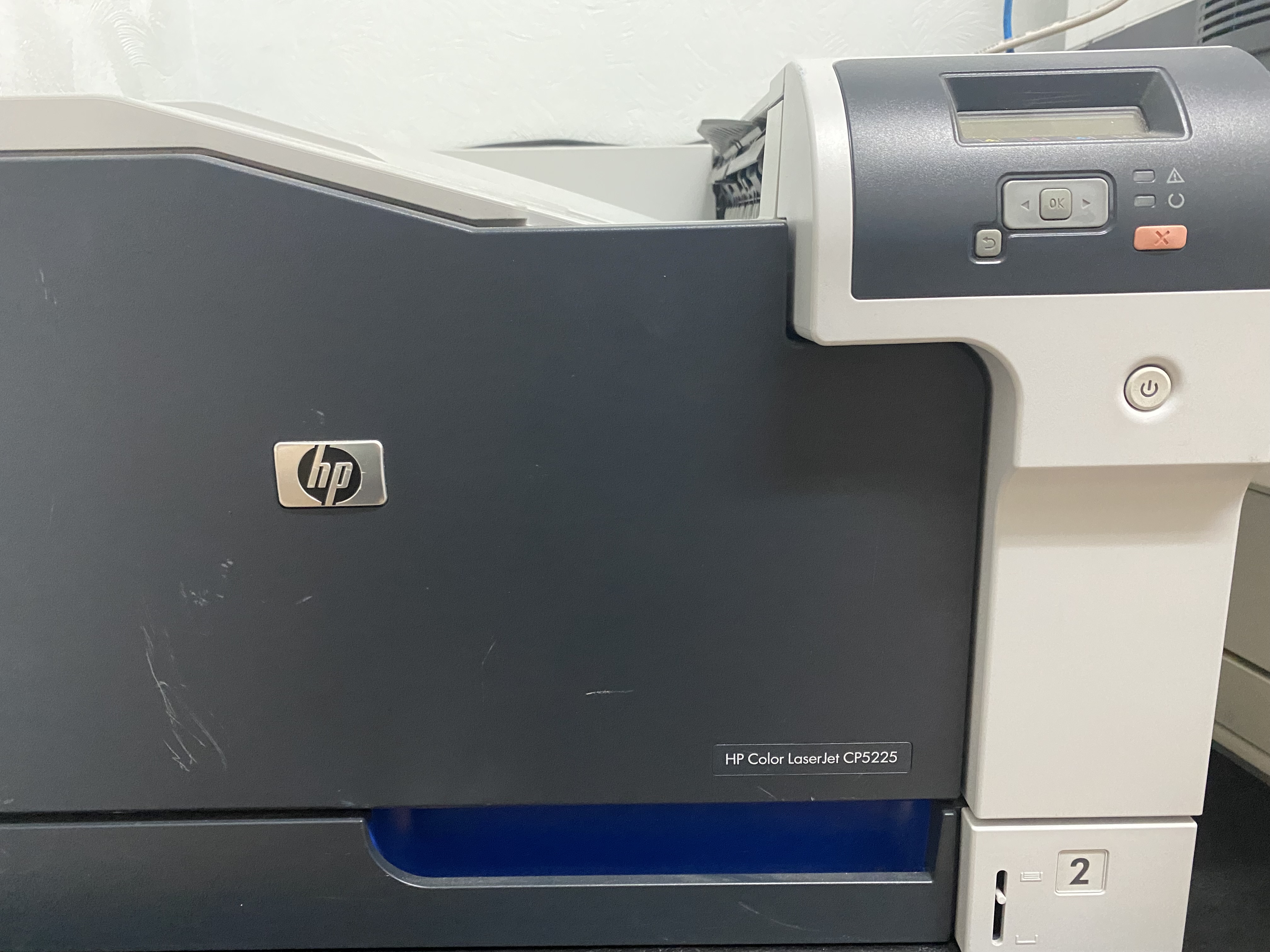 Принтер HP Color Laser Jet Professional CP5225