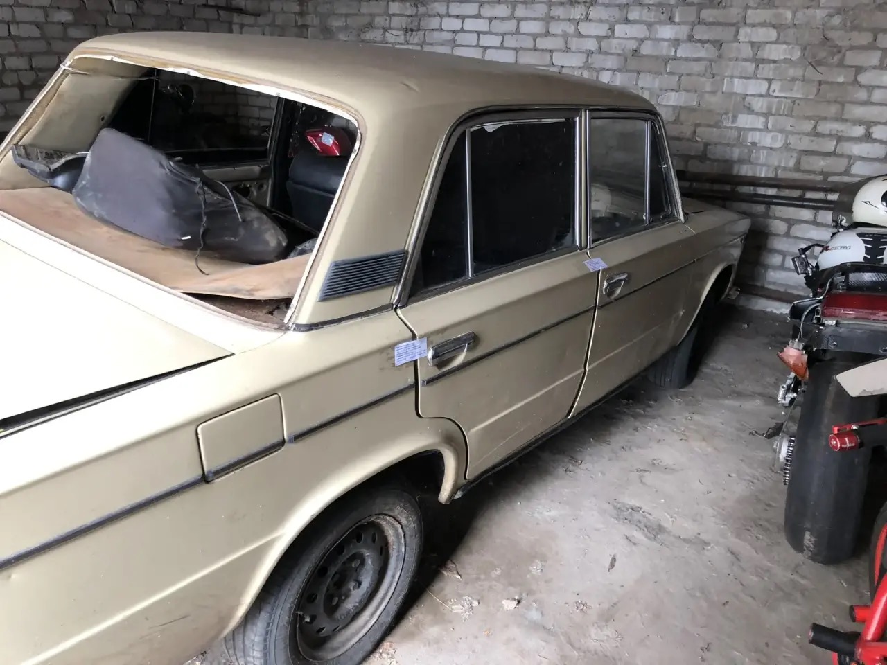 ВАЗ 21063