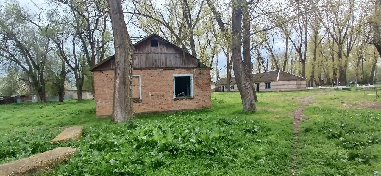 Нежилое здание