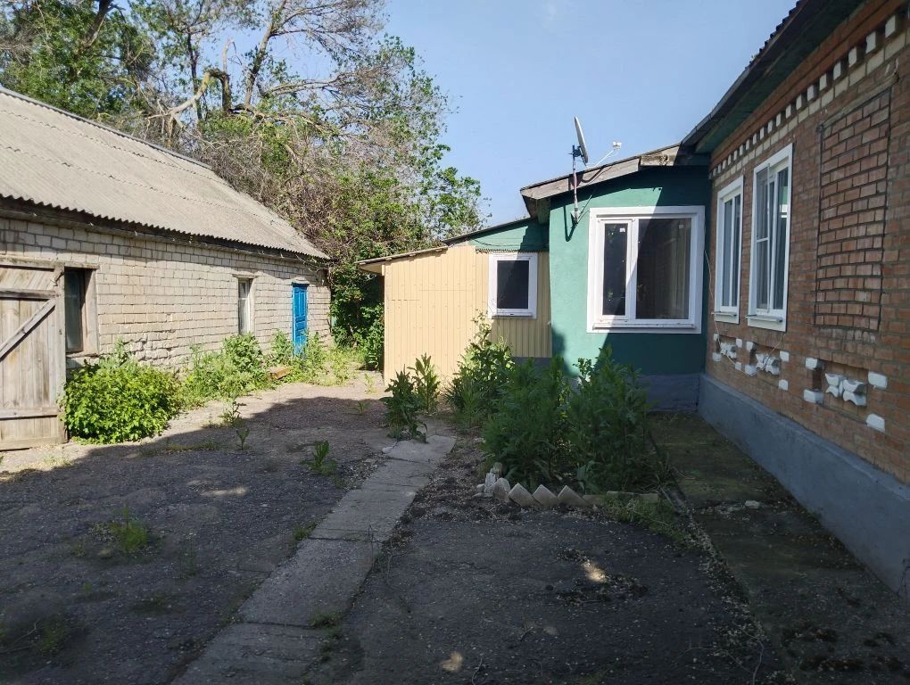 Жилой дом, площадь 96 кв.м, кадастровый номер 26:01:061818:124, адрес: Российская Федерация, Ставропольский край, м.о. Красногвардейский, с. Преградное, пер. Веселый, д. 22; земельный участок, площадь 2400 +/- 17 кв.м, кадастровый номер 26:01:061910:13, Почтовый адрес ориентира: Российская Федерация, Ставропольский край, м.о. Красногвардейский, с. Преградное, пер. Веселый, з/у 22.