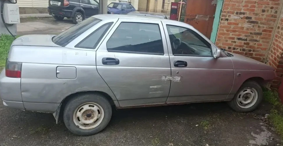 Автомобиль ВАЗ 21102, 2004 г.в.