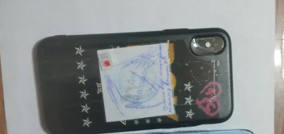 Сотовый телефон марки Iphone 10, redmi 12
