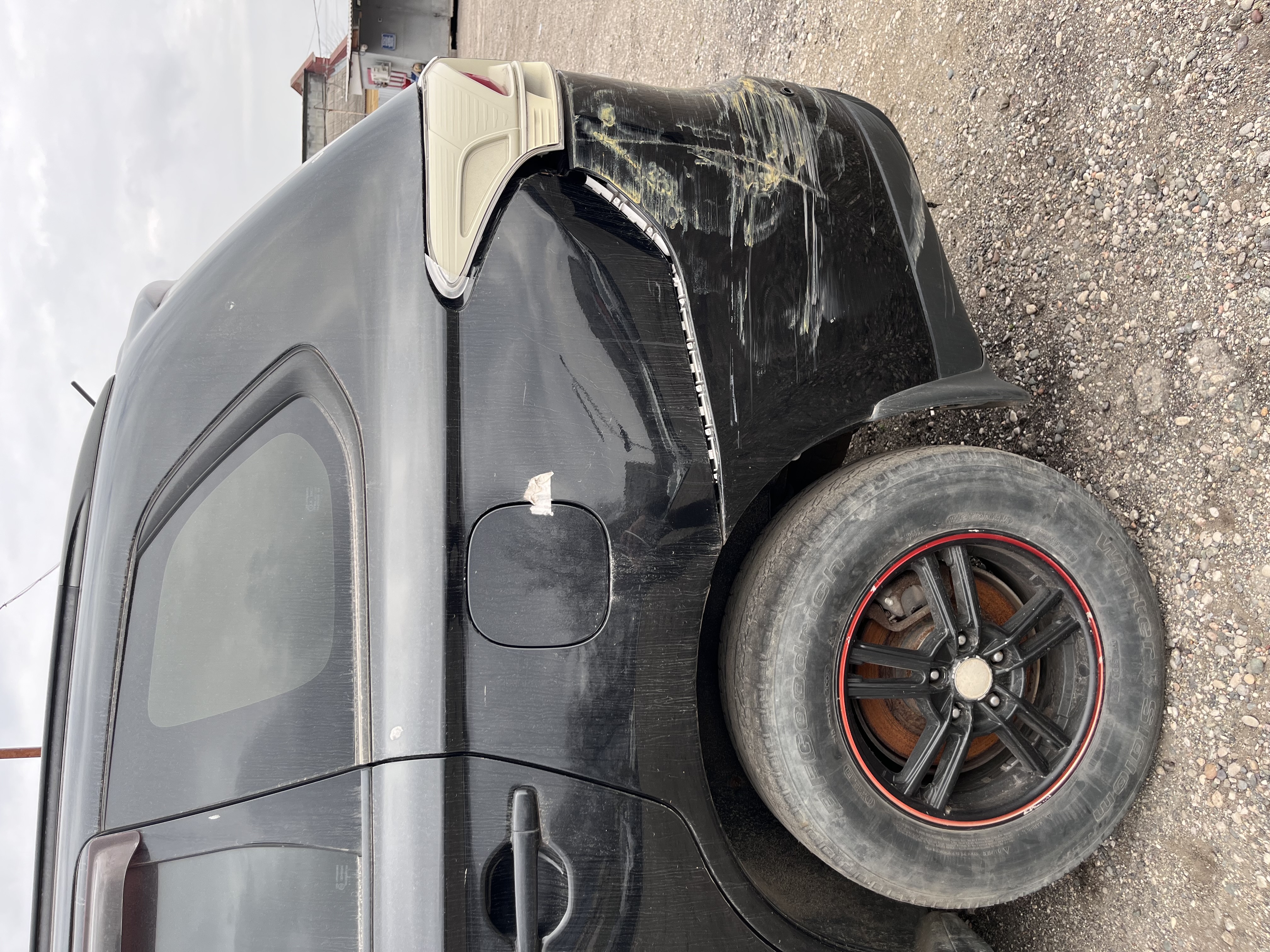 Имущество должника Улитина Д.В.: транспортное средство Mitsubishi Outlander, марки универсал, год выпуска 2013, VIN Z8TXTGF2WDM028999, г/н A870AУ126, номер кузова (прицепа) Z8TXTGF2WDM0289992, ограничения: запреты на регистрационные действия, адрес: Ставропольский край, г. Минеральные Воды, пр-кт 22 Партсъезда, 134. Начальная продажная цена 555 050 рублей. Сумма задатка 85 000 рублей.