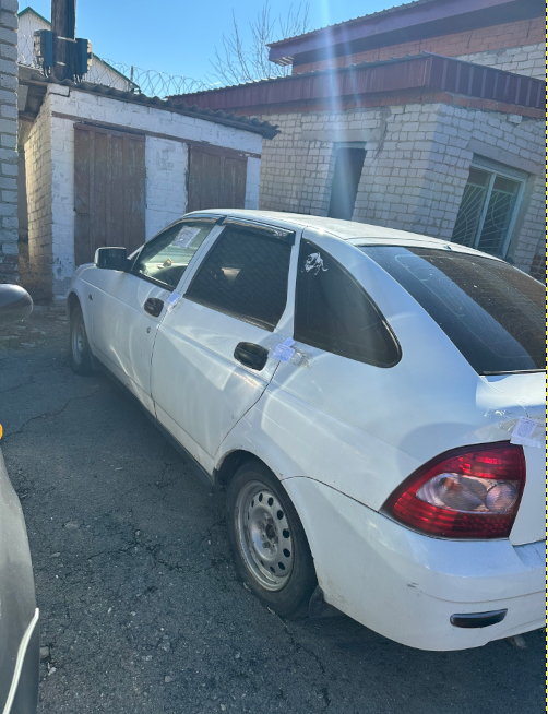 Автомобиль LADA 217230, LADA PRIORA, 2010 г.в., VIN ХТА217230А0120663, г.р.з. А618ВР 172 (ключи и документы отсутствуют, техническое состояние не проверялось, пробег не известен). Имущество продается в том виде, в каком оно есть, в случае продажи возврату/обмену не подлежит. За скрытые дефекты имущества Продавец ответственности не несет.