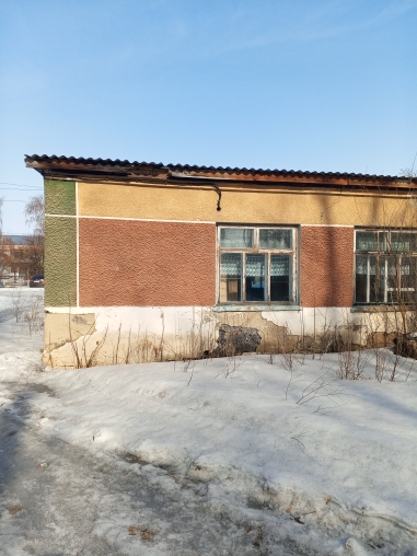 Здание столовой (кадастровый номер 22:08:020903:613), одновременно с земельным участком (кадастровый номер 22:08:020903:611)