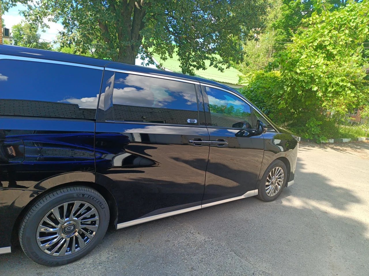 Автомобиль GAC M8 GAС6520MDA6A