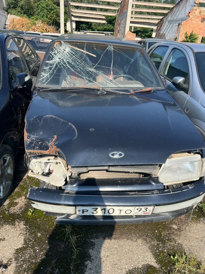 Автомобиль ВАЗ 21140, г.н Р310ТО93, 2006 г.в., цвета графитовый металлик. Документы отсутствуют.