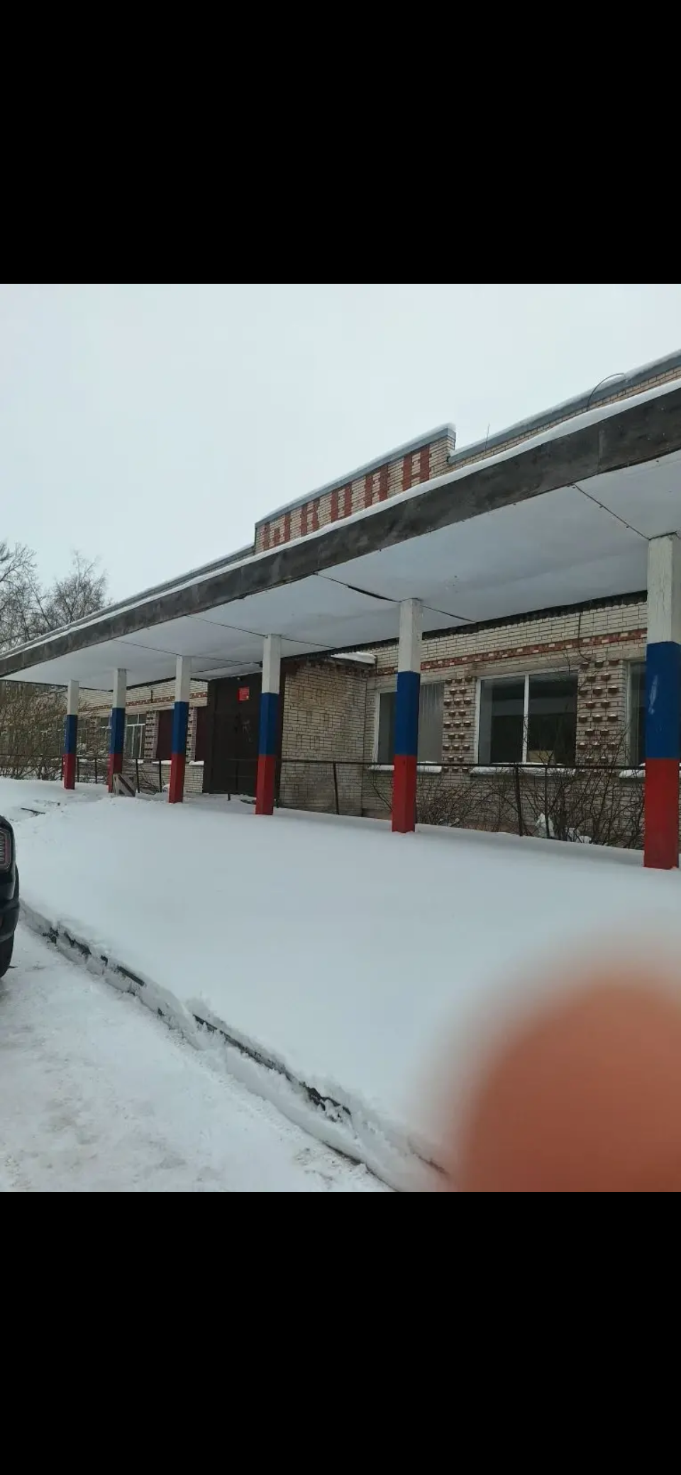 здание школы, земельный участок