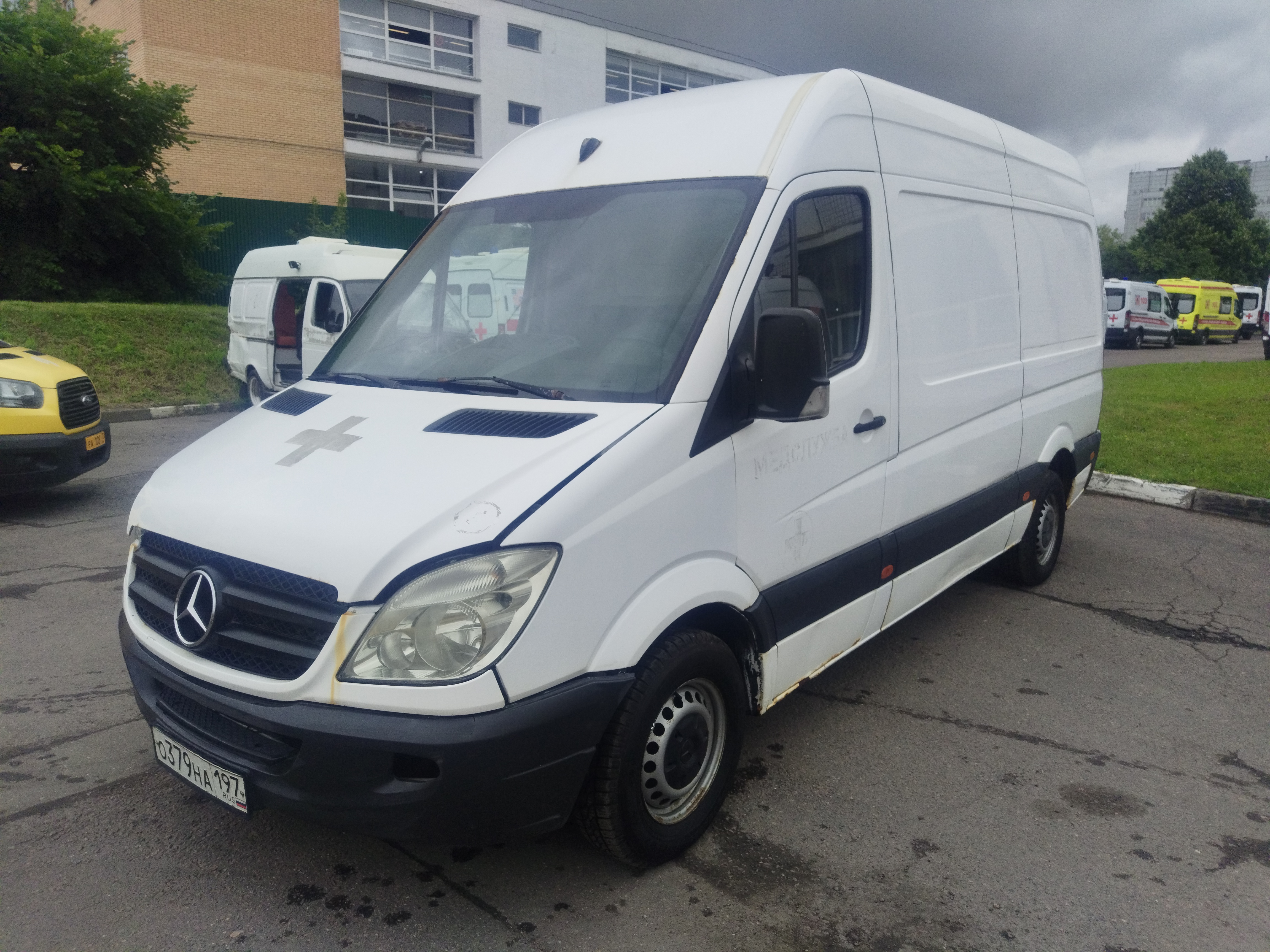 Продажа транспортного средства Грузовые автомобили MERCEDES-BENZ SPRINTER 311 SDI (VIN)WDB9066331S391970