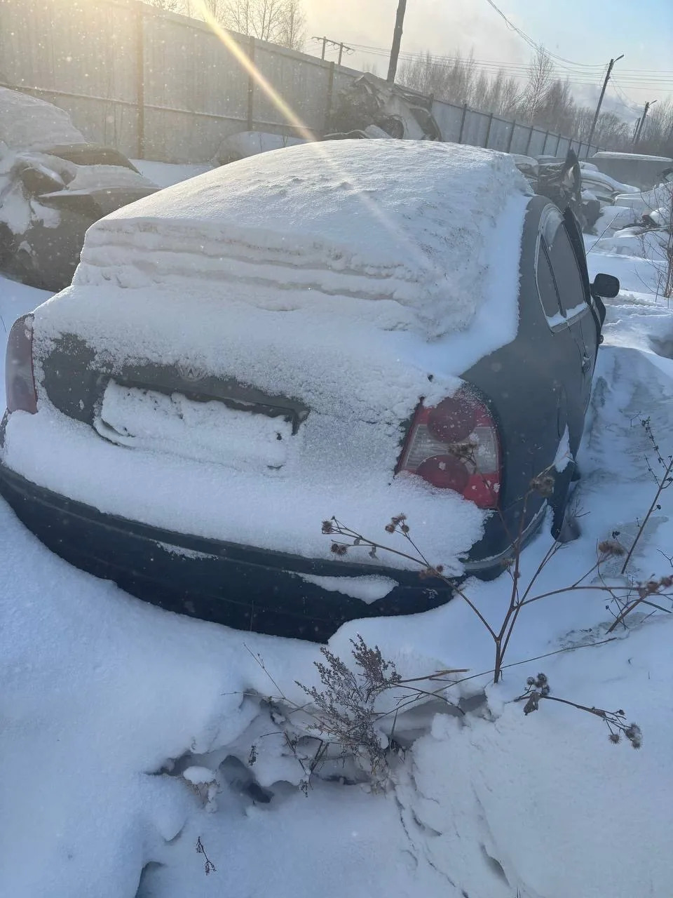 Автомобиль Фольксваген Пассат в аварийном состоянии, без г/н, 2003 г.в., VIN WVWZZZ3BZ3P289863, двигатель №008100, цвет зеленый. Рабочее состояние, и комплектность автомобиля не проверялось. Находится в г. Ачинск, данное имущество обращено в доход государства (Документы, ключи отсутствуют) (2634/25)