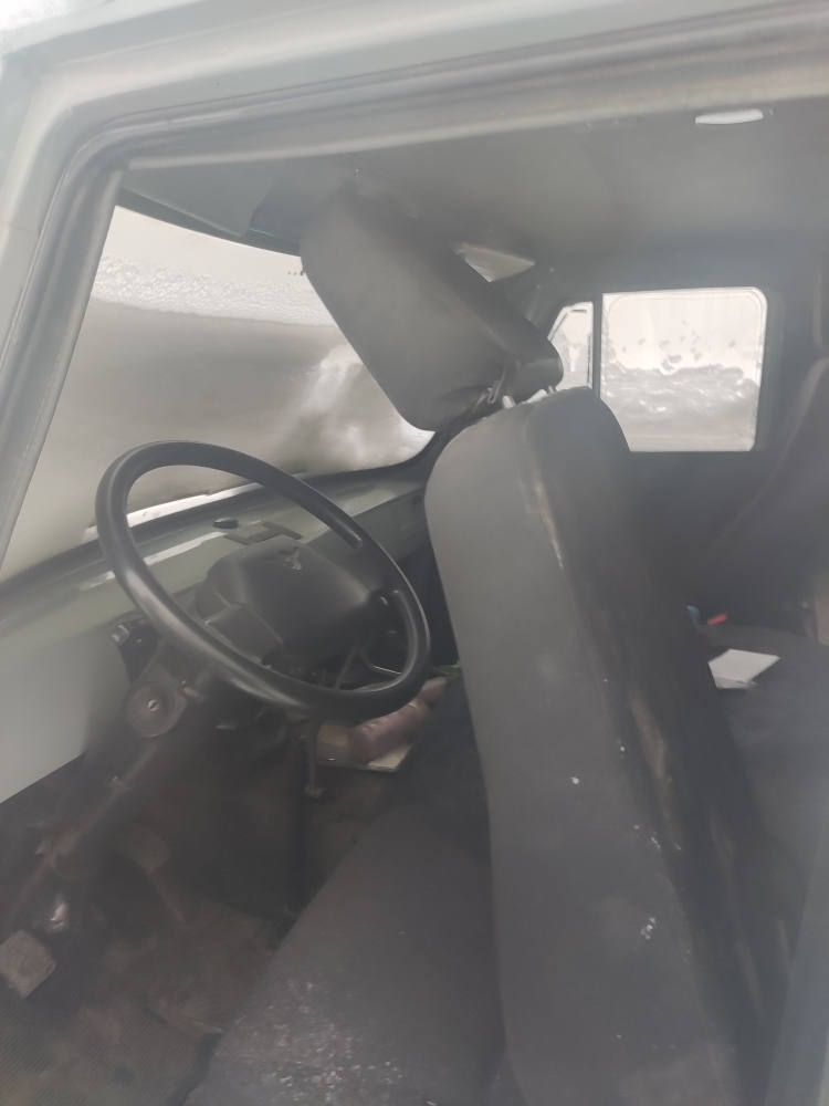Автомобиль УАЗ-220695-04