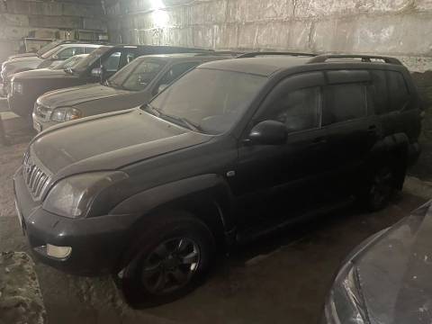 Легковой автомобиль Toyota Land Cruiser Prado 120, 2008 г.в., г/н Н010ТК54, номер двигателя 1GR 5647969, VIN: JTEBU29J305142121, цвет черный. Адрес: г. Новосибирск, ул. Дуси Ковальчук, д. 1 (залог)
