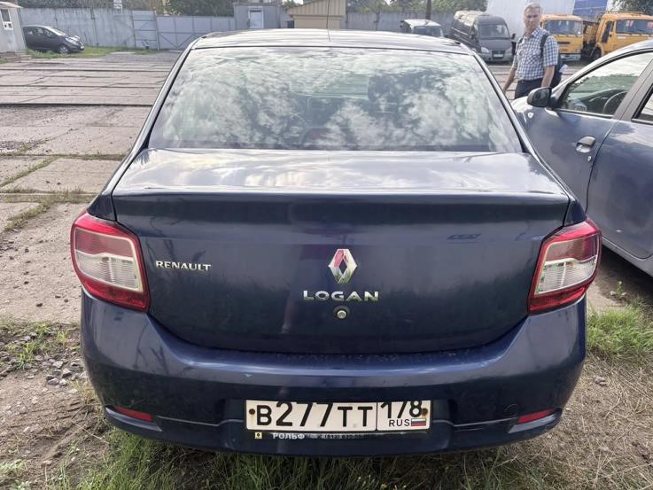 Автомобиль легковой седан RENAULT LOGAN