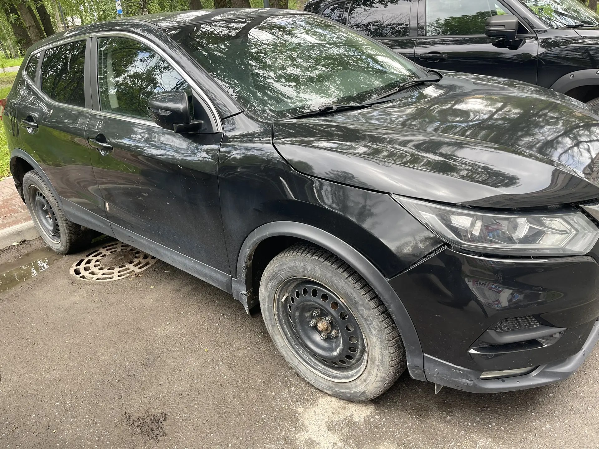 Транспортное средство Nissan Qashqai, 2019 года выпуска, ц вет - черный, VIN Z8NFBAJ11ES095079, гос. номер Р355ВМ29, машина загрязнена, проверить состояние ЛКП не представилось возможным, ТС не вскрывалось.