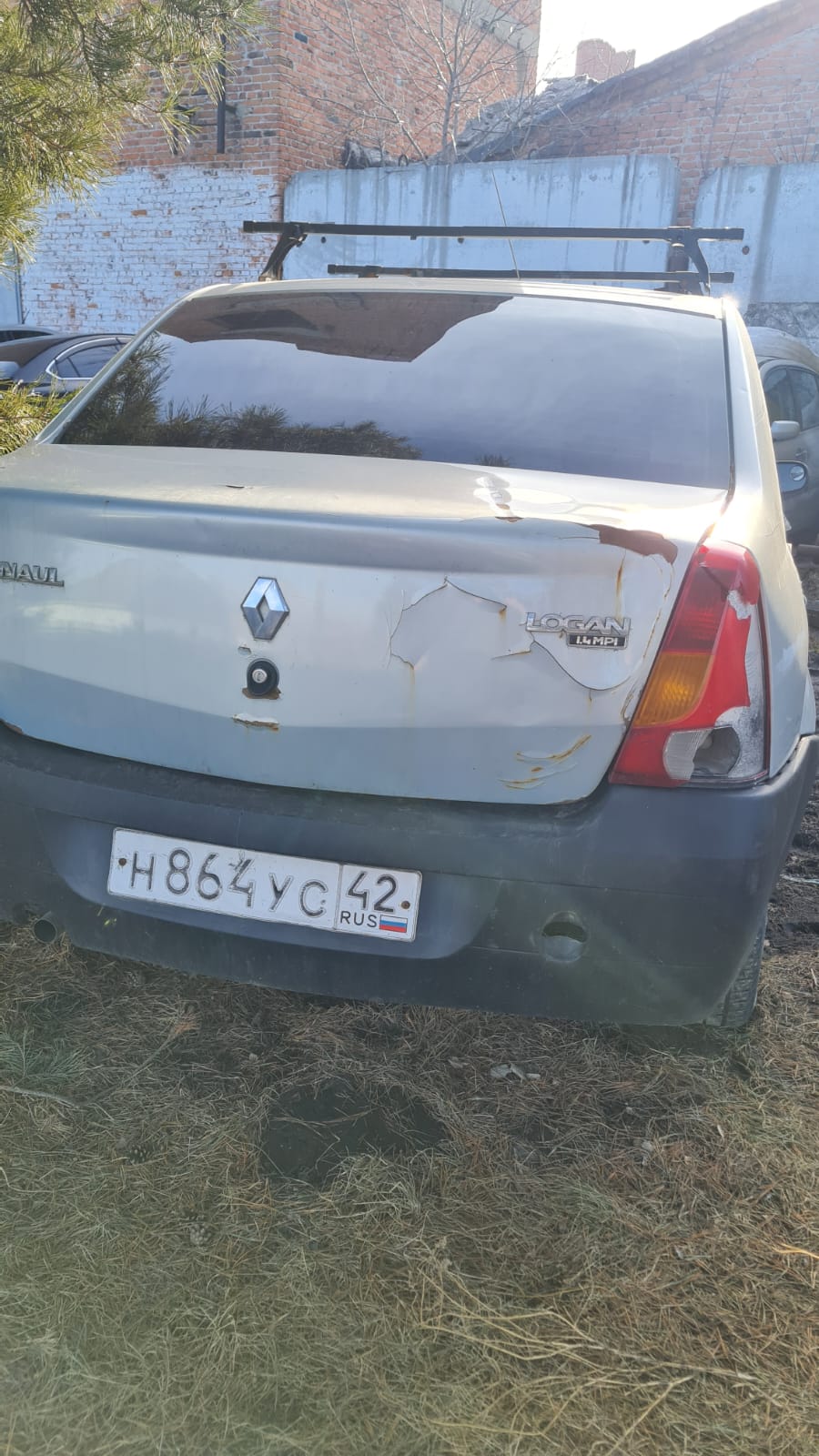 Автомобиль Renault Logan SR, Автомобиль Toyota Mark 2, Лексус RX330