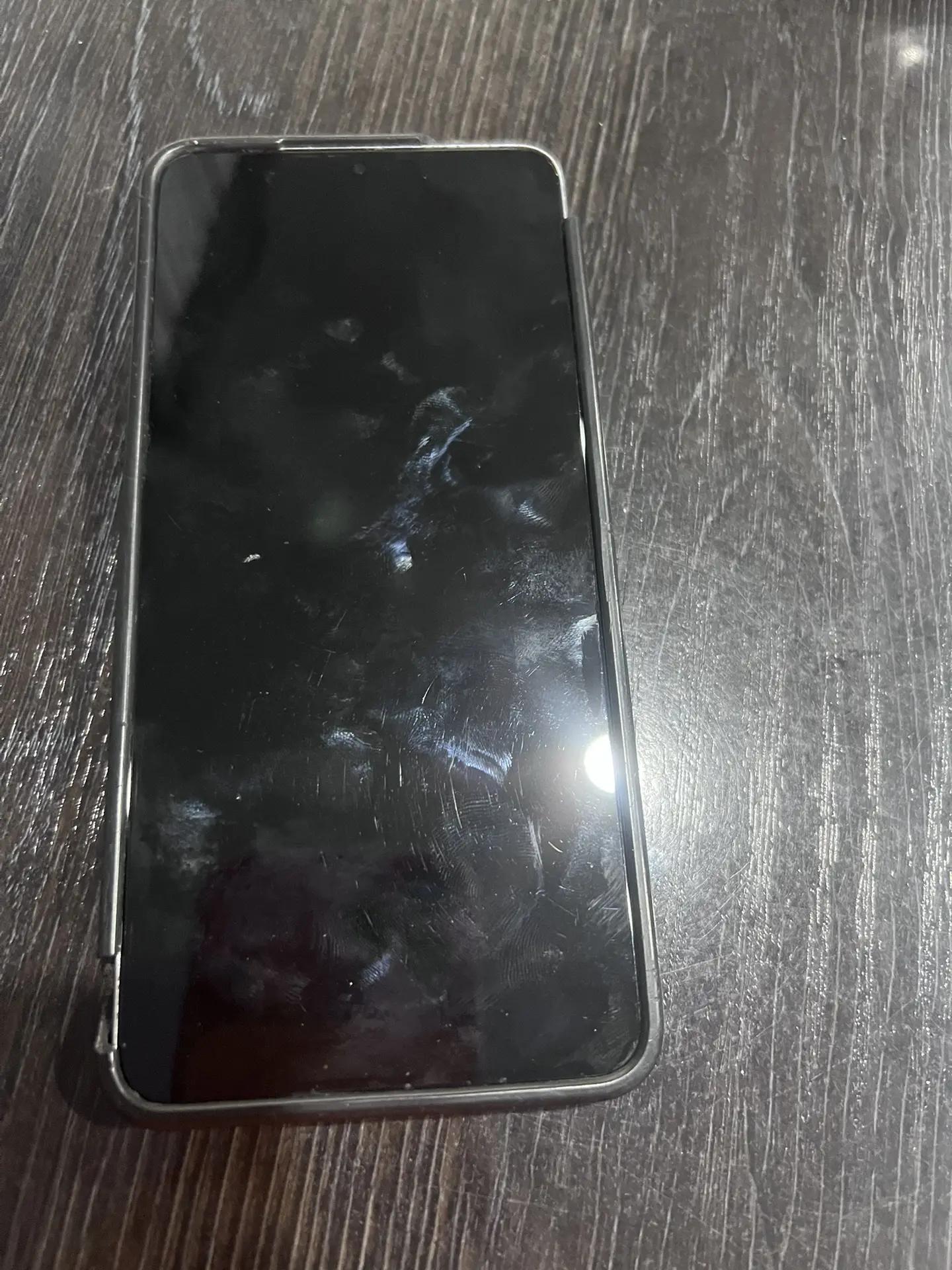 телефон "Samsung Galaxy S21" 1 Штука (шт)