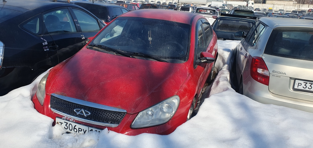 Автомобиль марки CHERY M11 (306)