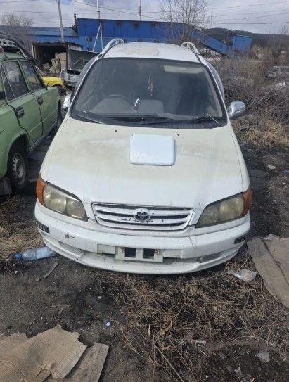 Автомобиль марки «TOYOTA COROLLA» с государственным регистрационным знаком Е591ММ 75 RUS. Цвет белый. Рама № NZE1213052012. Салон - обивка тканевая. . Автомобиль марки «Тойота Ипсум», с государственным регистрационным знаком Е 950 КУ 75 рус., 1988 года выпуска, номер кузова SXV10 7126136, (Перечень в документации)