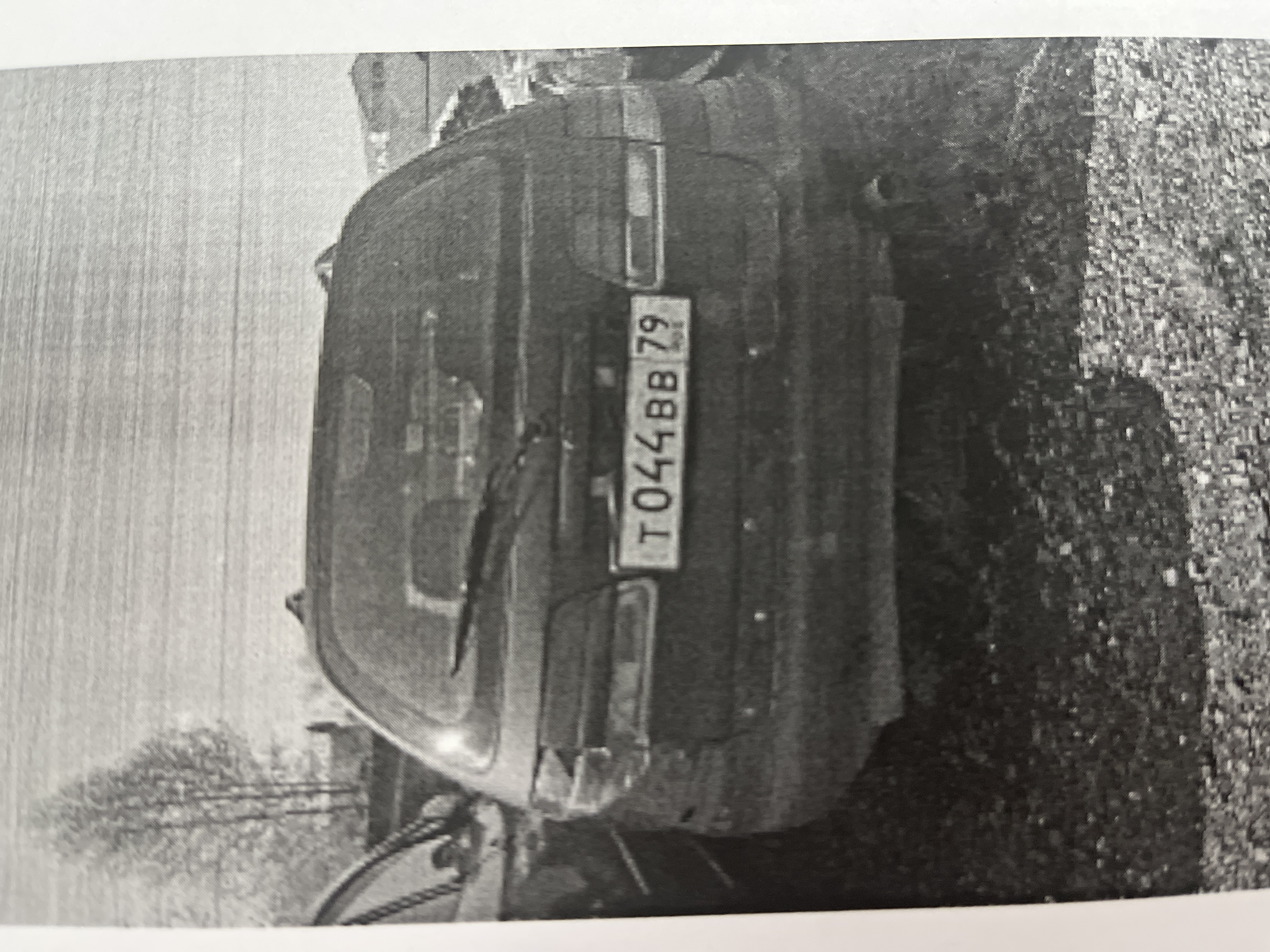 Автомобиль марки Toyota Caldina , г/н Т044ВВ79 , По карточке ТС 1986 г.в., № двигателя 6974168 , № кузова ST1914040979, цвет черный
