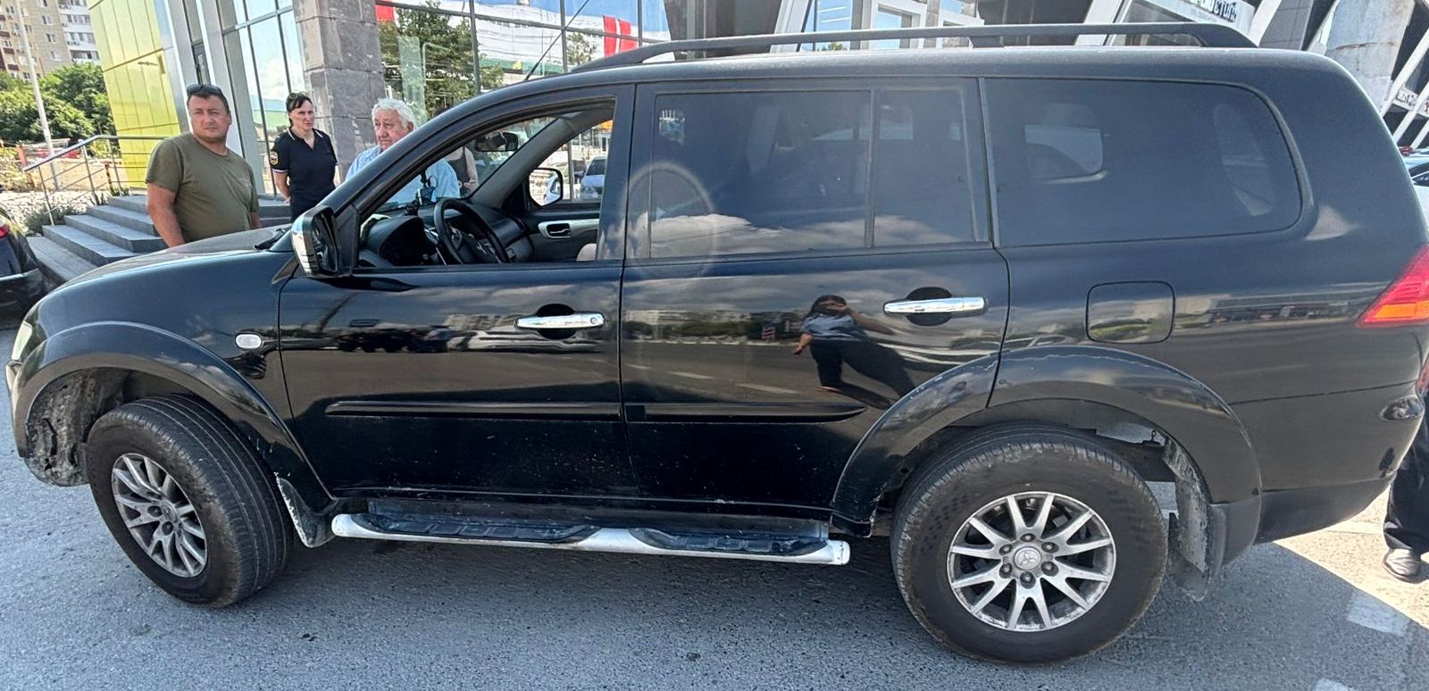 (повт) Д-к Ганеев М.Б. А/м MITSUBISHI PAJERO SPORT 3.0, г/в 2010, г/н Р987КМ123, VIN MMCGYKH60BFZ03577. Обременение:арест, н/ц 1 126 162,45 руб., з-к 225 232,00 руб., ш/а 11 261,00 руб.