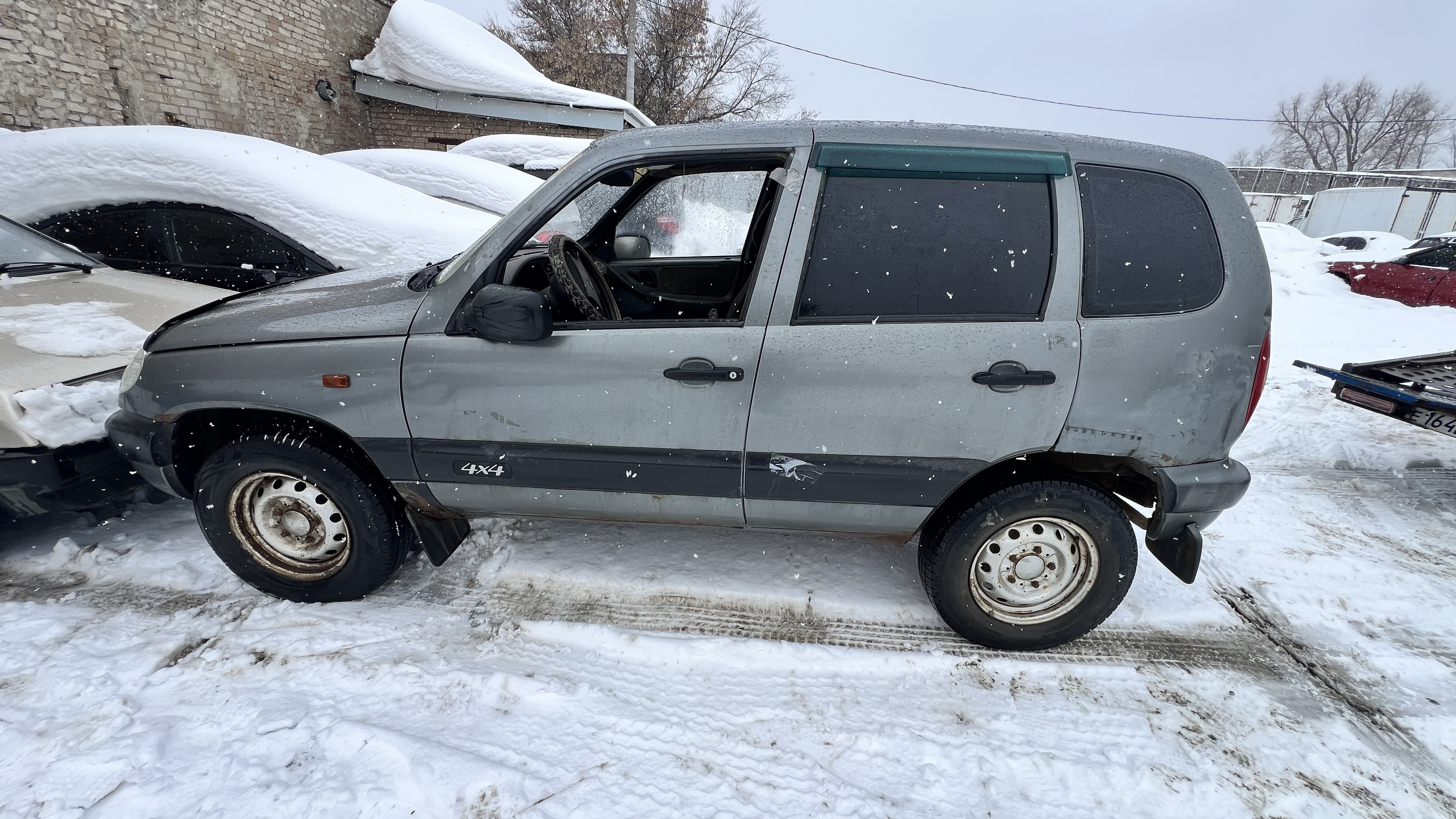 Автомобиль марки "Шевроле Нива", 2004 г/в, г/н М 052 УМ 56, VIN X9L21230040031923
