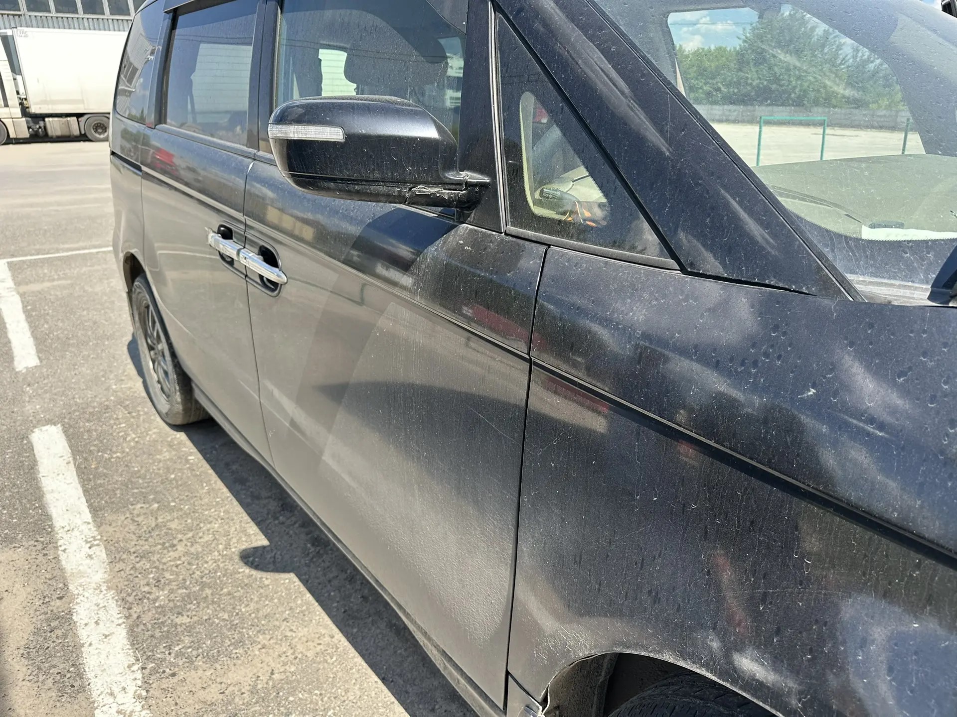 Лот №2 Легковой автомобиль HONDA ELYSION, 2005 г.в. № А843ОА АВН, кузов № RR4-1002924, с ключом от автомобиля HONDA ELYSION № А843ОА АВН, кузов № RR4-1002924. Правоустанавливающие документы отсутствуют, на территории Российской Федерации транспортное средство не зарегистрировано. № АС ПИБИ 33-007043-1