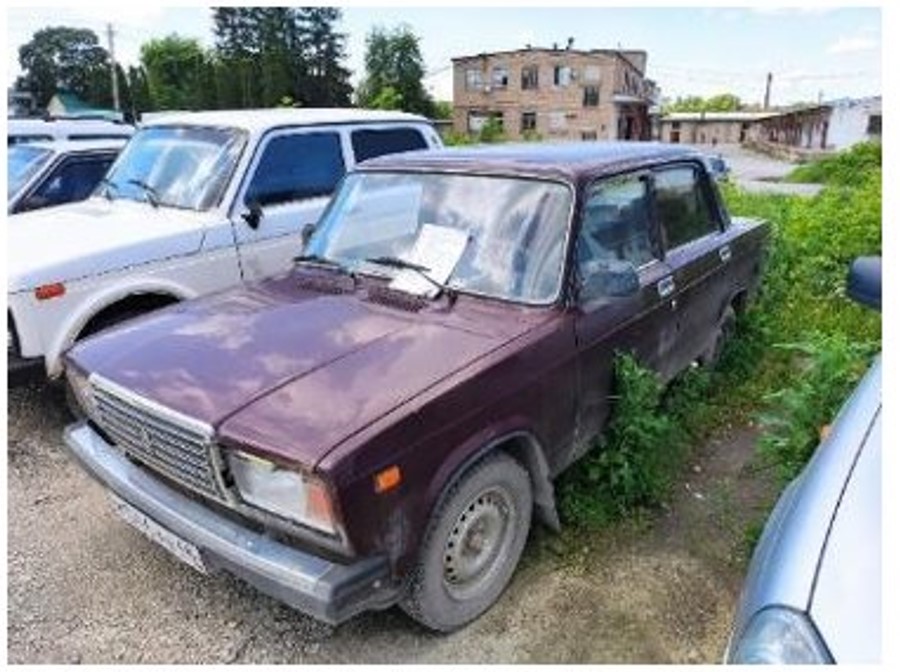 Легковой автомобиль марка, модель ТС: ВАЗ-210740 LADA 2107, 2008 года выпуска, идентификационный номер (VIN) – XTA21074082755374, модель и номер двигателя – 9070273 (21067), цвет кузова – красный (темно-вишневый).