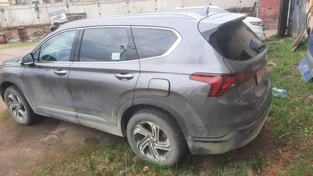 Автомобиль HYUNDAI SANTA FE, 2020 г.в., г.р.з. К404РК29, VIN KMHS381HHMU318747 + Автомобиль LADA 212140, 2014 г.в., г.р.з. К514ХС29, VIN XTA212140E2168369 + Автомобиль Хёндай Туссон, г.р.з. М972АУ29, VIN KMHJN81BP9U969492. Единый лот. Сопроводительные документы отсутствуют.