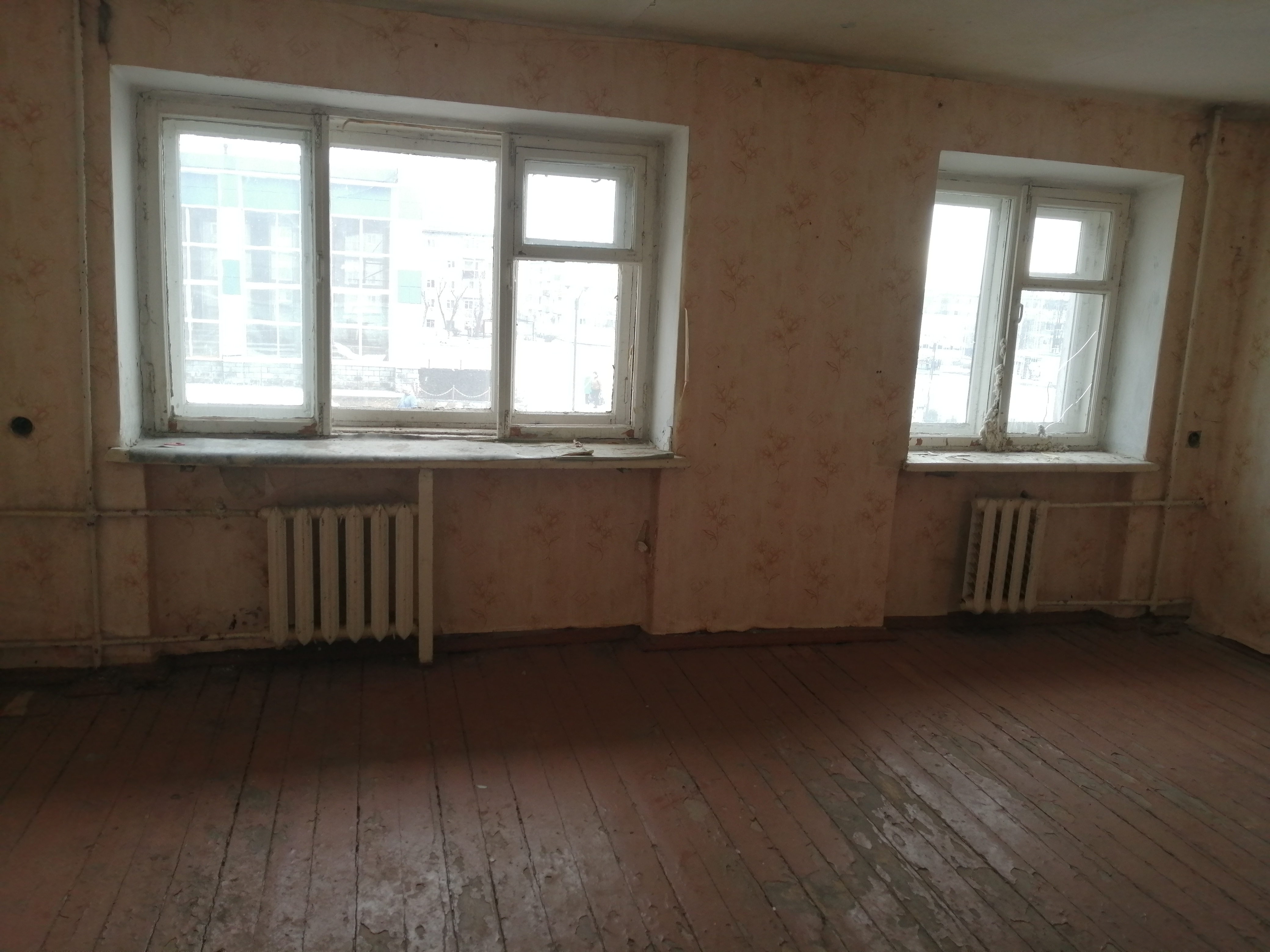 Продажа нежилого помещения, на 1-этаже четырёх этажного жилого дома, площадь помещения 22,1 кв.м, по адресу: Пермский край, ЗАТО Звёздный, ул. Ленина 12