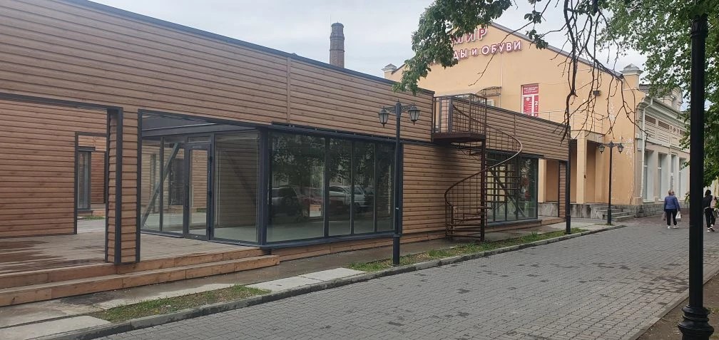 Двойной павильон по адресу ориентир: Приморский край, г. Уссурийск, ул. Тимирязева,77, общей площадью 24,00 м2, реестровый номер 1031/1910