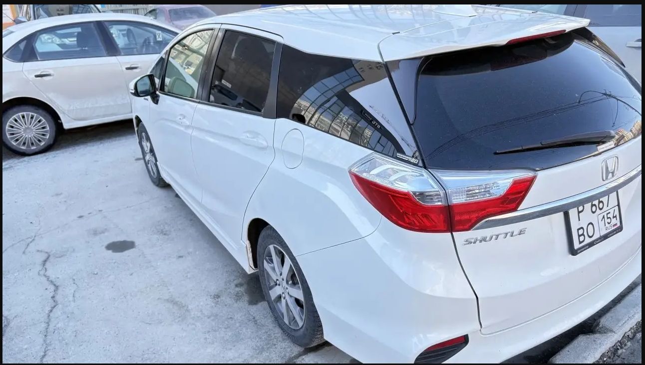 Легковой автомобиль Honda Shuttle Hybrid, 2015 г.в., г/н Р667ВО154, VIN: GP71008540 (залог)
