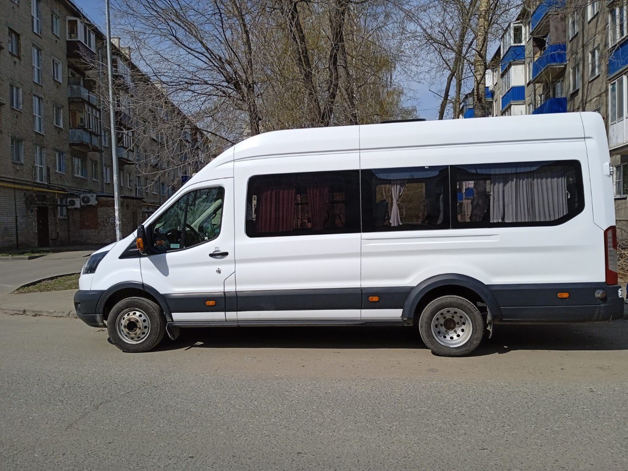 Право заключения договора аренды объекта муниципального имущества: Автобус FORD TRANSIT, VIN Z6FXXXESGXGT56516, гос.номер А 942 УМ 716, год выпуска 2017, цвет кузова – белый. Для организации пассажирских перевозок.