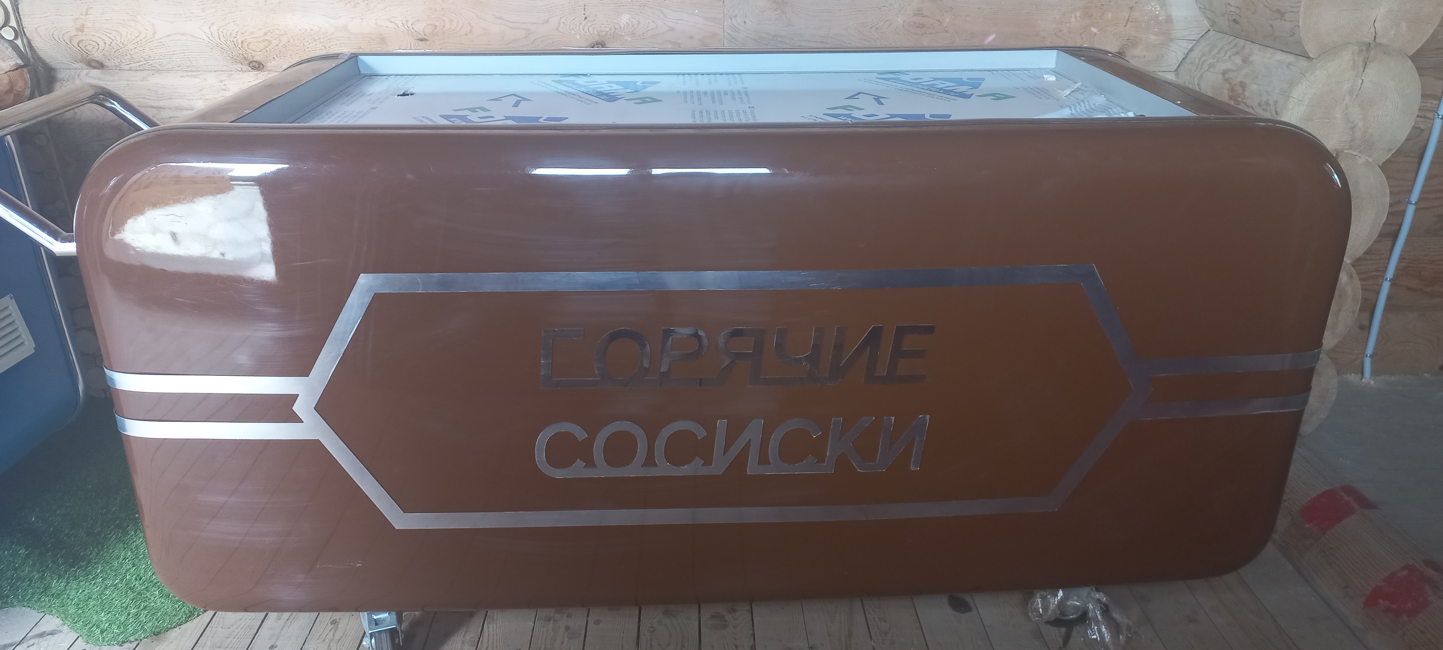 Торговая тележка "Горячие сосиски"