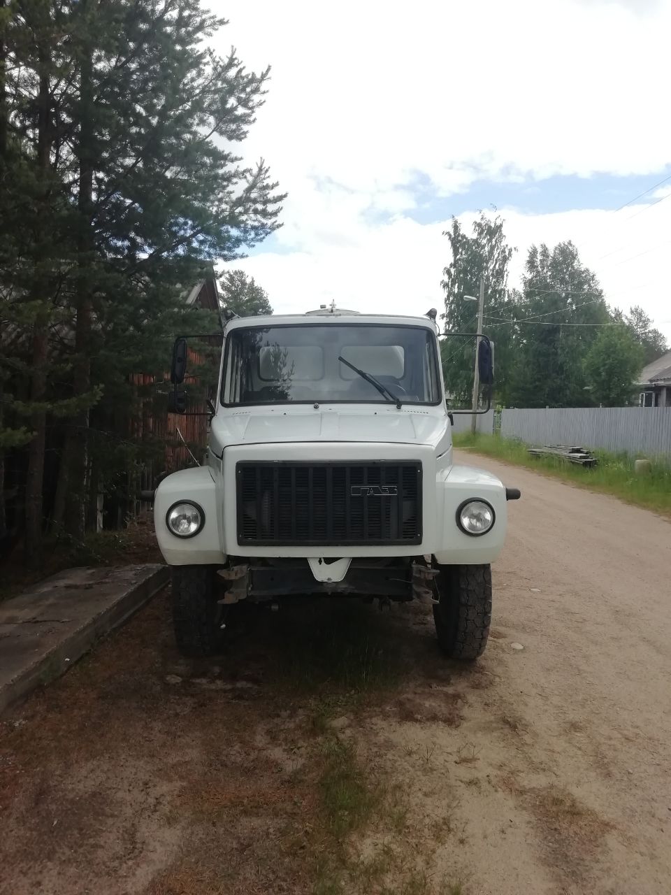 грузовой автомобиль цистерна 462439 (на базе ГАЗ 3309), идентификационный номер (VIN) X89462439E0AD4475, модель, № двигателя Д245.7Е4*821893, шасси (рама) № Х96330900Е1050929, 2014 года выпуска