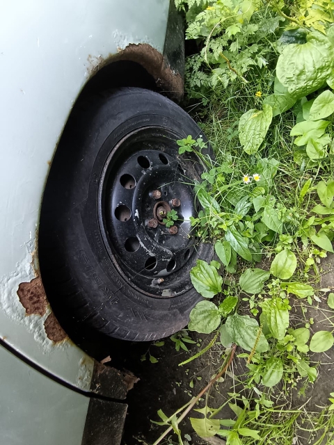 Автомобиль ВАЗ-21102, 2002 г.в., г/н О629АА12, VIN XTA21102020529030 (Реализация по прямому назначению).