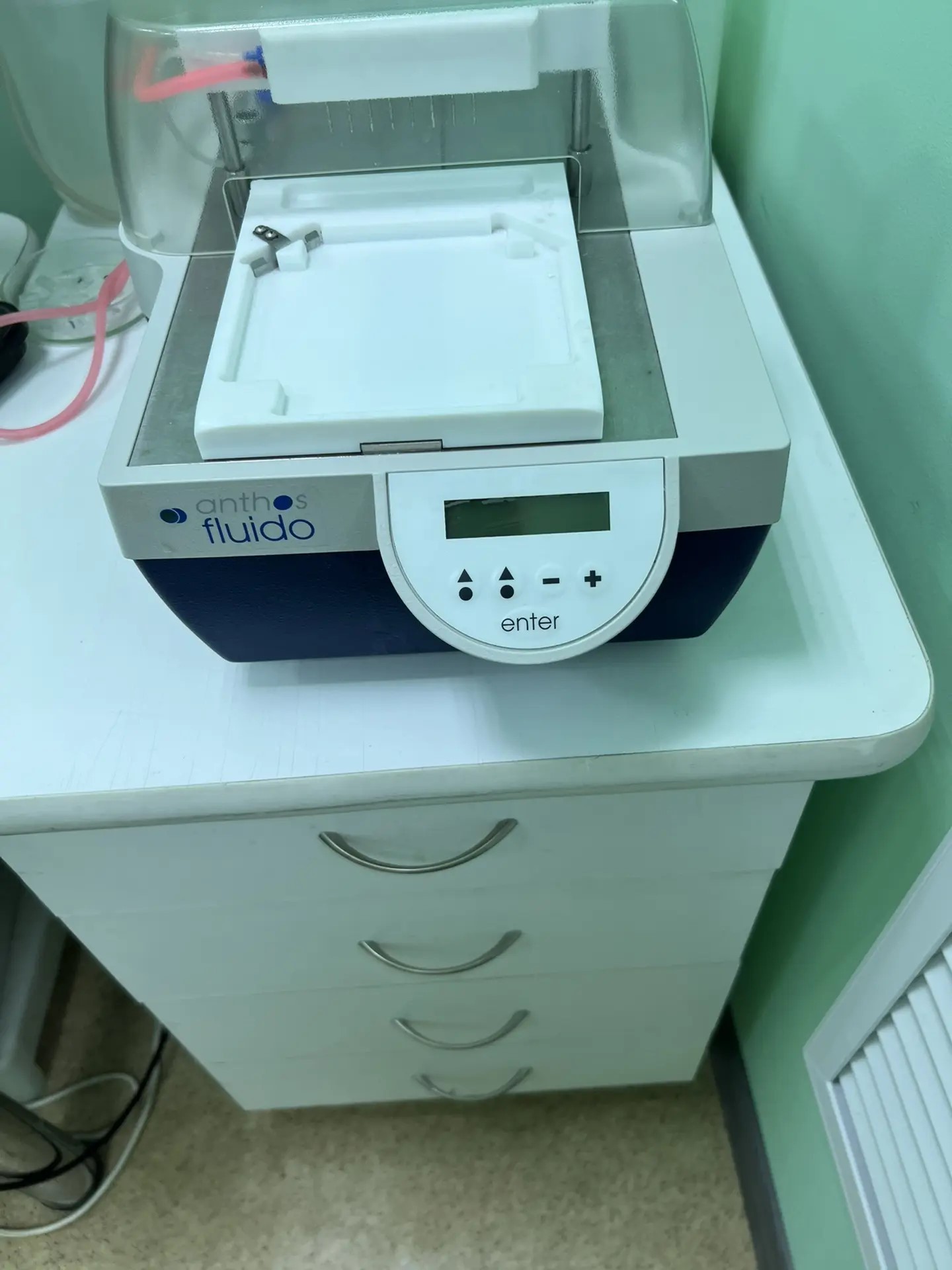 Автоматический промыватель планшетов Anthos fluid