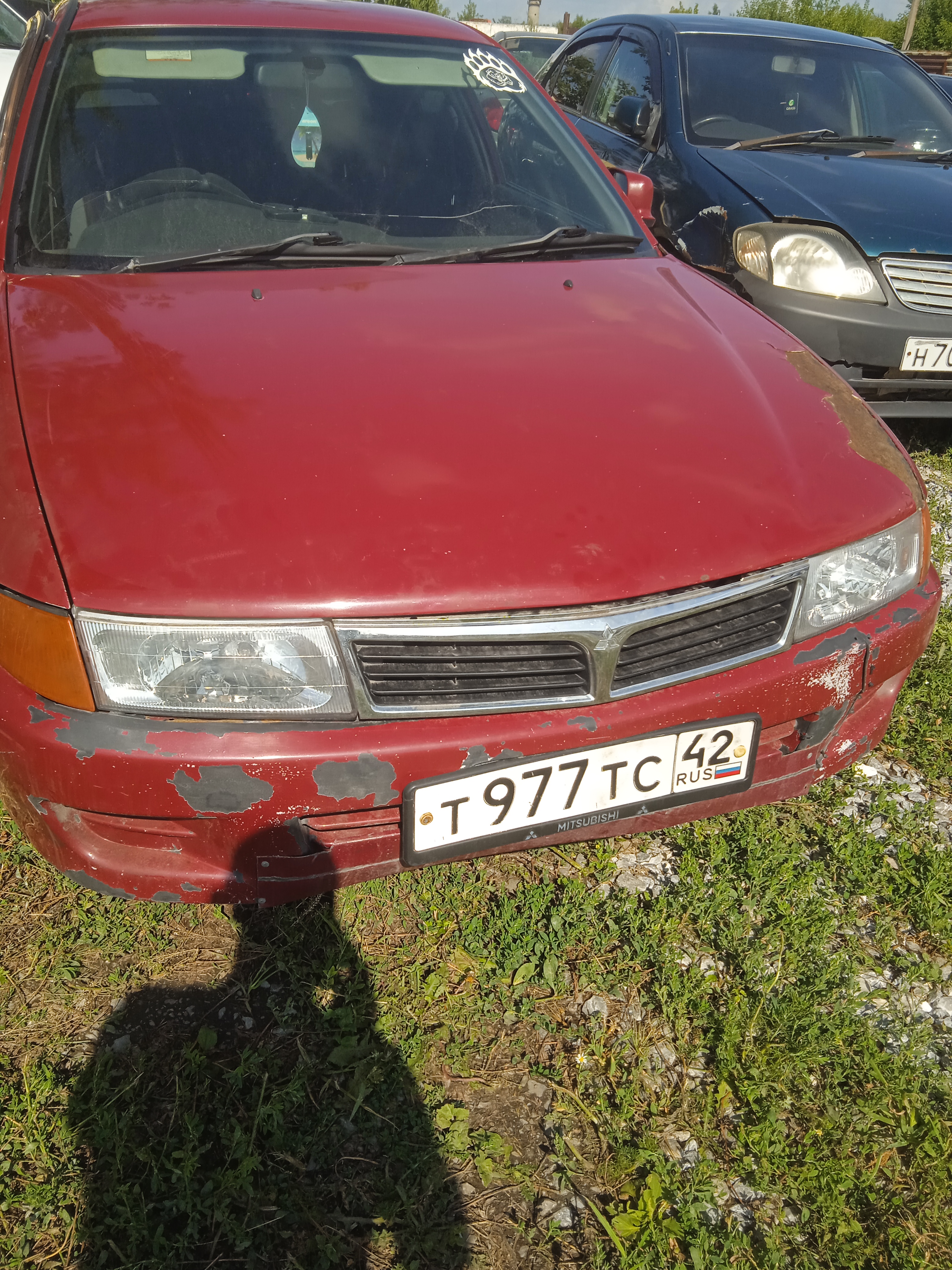 Автомобиль Mitsubishi Carisma, Автомобиль Volkswagen Passat, Автомобиль Mitsubishi Lancer, Автомобиль Nissan Sunny