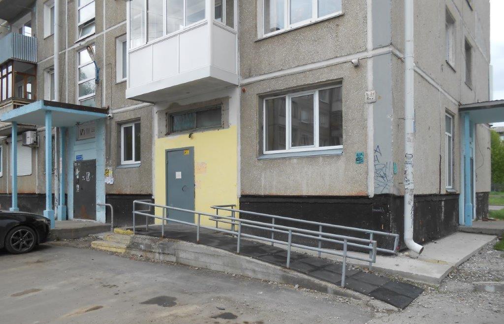 Помещение Центральной городской библиотеки, назначение: нежилое, кадастровый номер: 38:26:040402:856, расположенное по адресу: Российская Федерация, Иркутская область, городской округ Ангарский, город Ангарск, микрорайон 10, дом 45, помещение 156, площадью 108 кв.м
