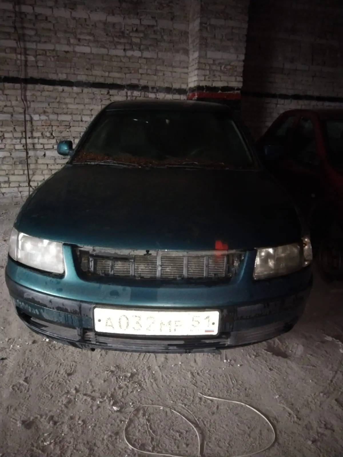 «Фольксваген Passat 1.9 TD», А032МР 51