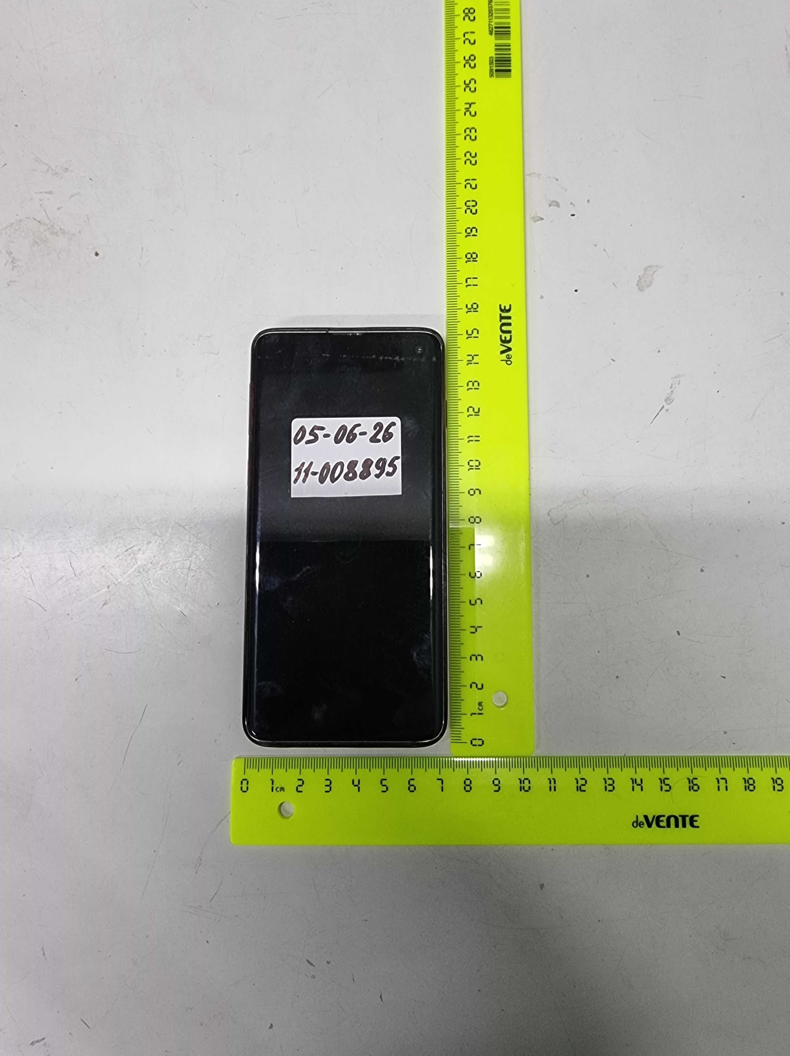 Мобильный телефон марки "Samsung Galaxy S10", imei 358789102552409, 358790102552407, s/n RF8M0MBQJX. Реализация по прямому назначению.