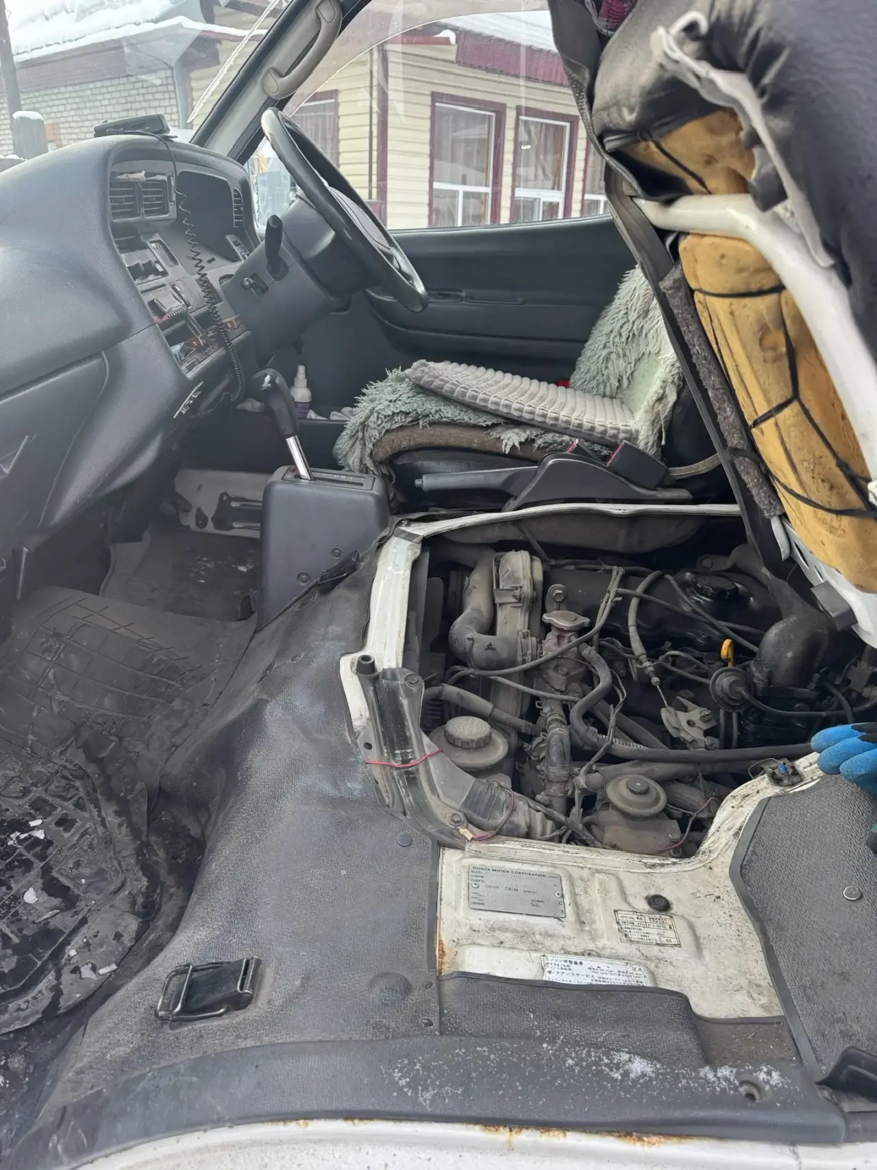 Транспортное средство Toyota HAICE, цвет белый, г/н X439АН04, Номер кузова LH178-1016963. ПТС отсутствует (арест, запрет на регистрационные действия).