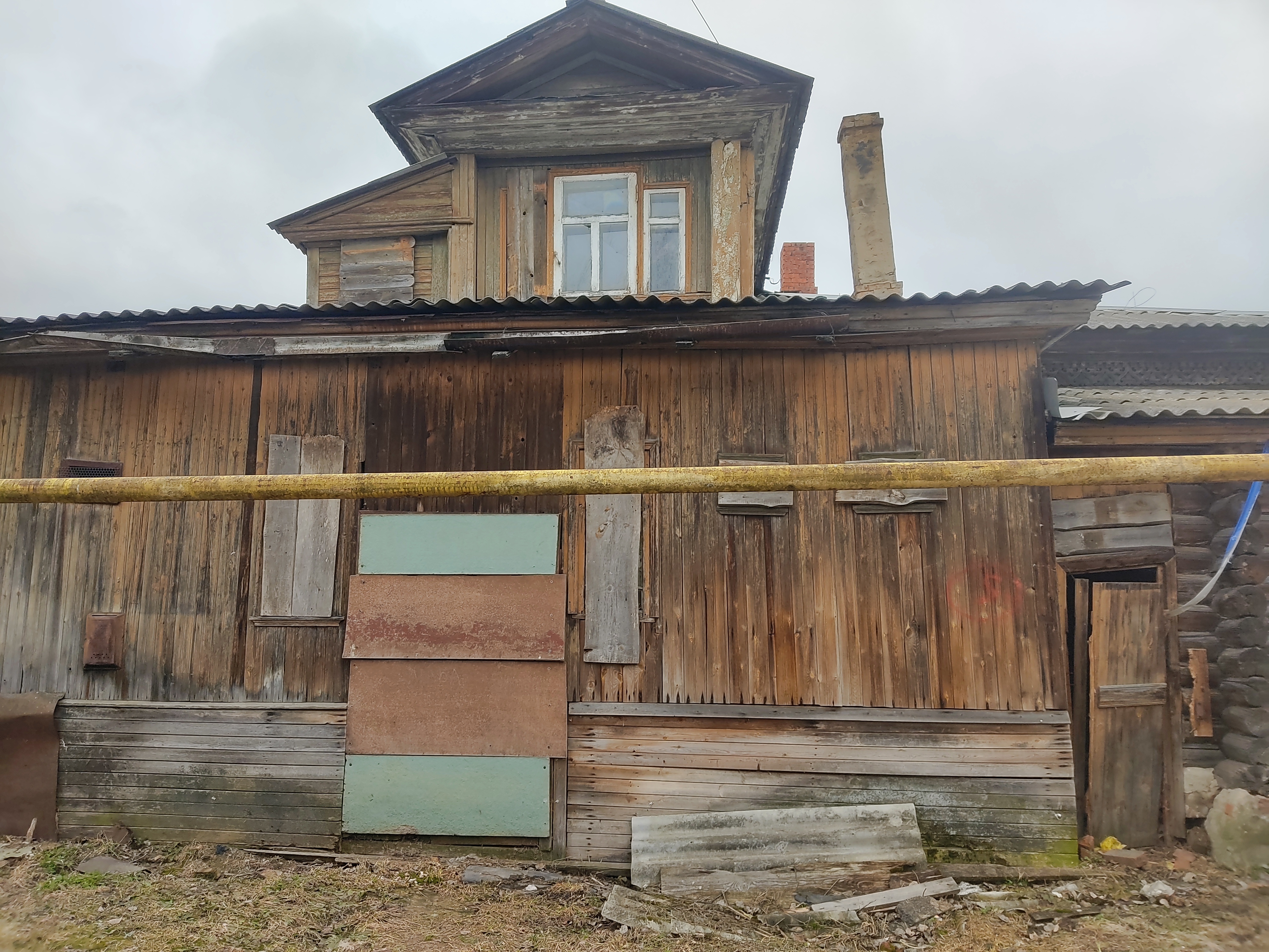 Нежилое здание и земельный участок: - нежилое здание "Дом жилой И.П.Рязанова", площадь - 146,7 кв.м, количество этажей – 2, кад. ном. 52:15:0080607:934, адрес: Нижегородская область,г. Городец, ул. Маслова, д. 9; - земельный участок площадь 2364 кв.м, кад. ном. 52:15:0080607:1069, категория земель: земли населенных пунктов, виды разрешенного использования: дошкольное, начальное и среднее общее образование, адрес: Нижегородская область, г. Городец, ул. Д.Маслова, земельный участок 9